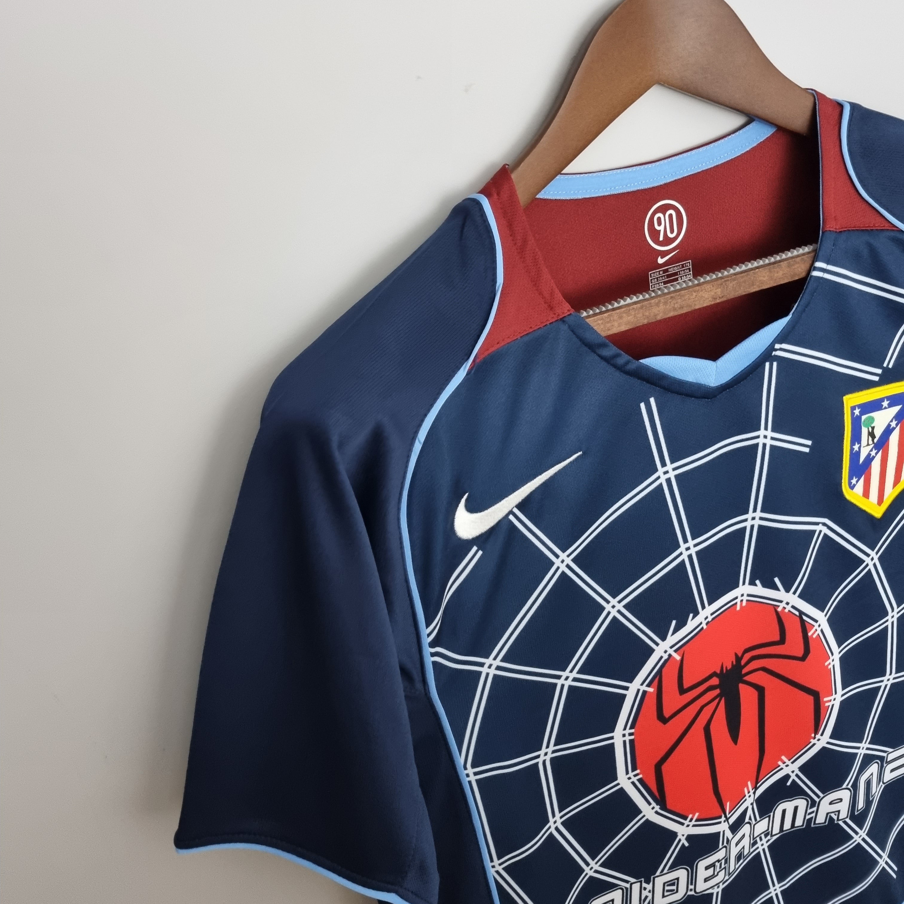 Atletico Madrid 04-05 | Away | Retro