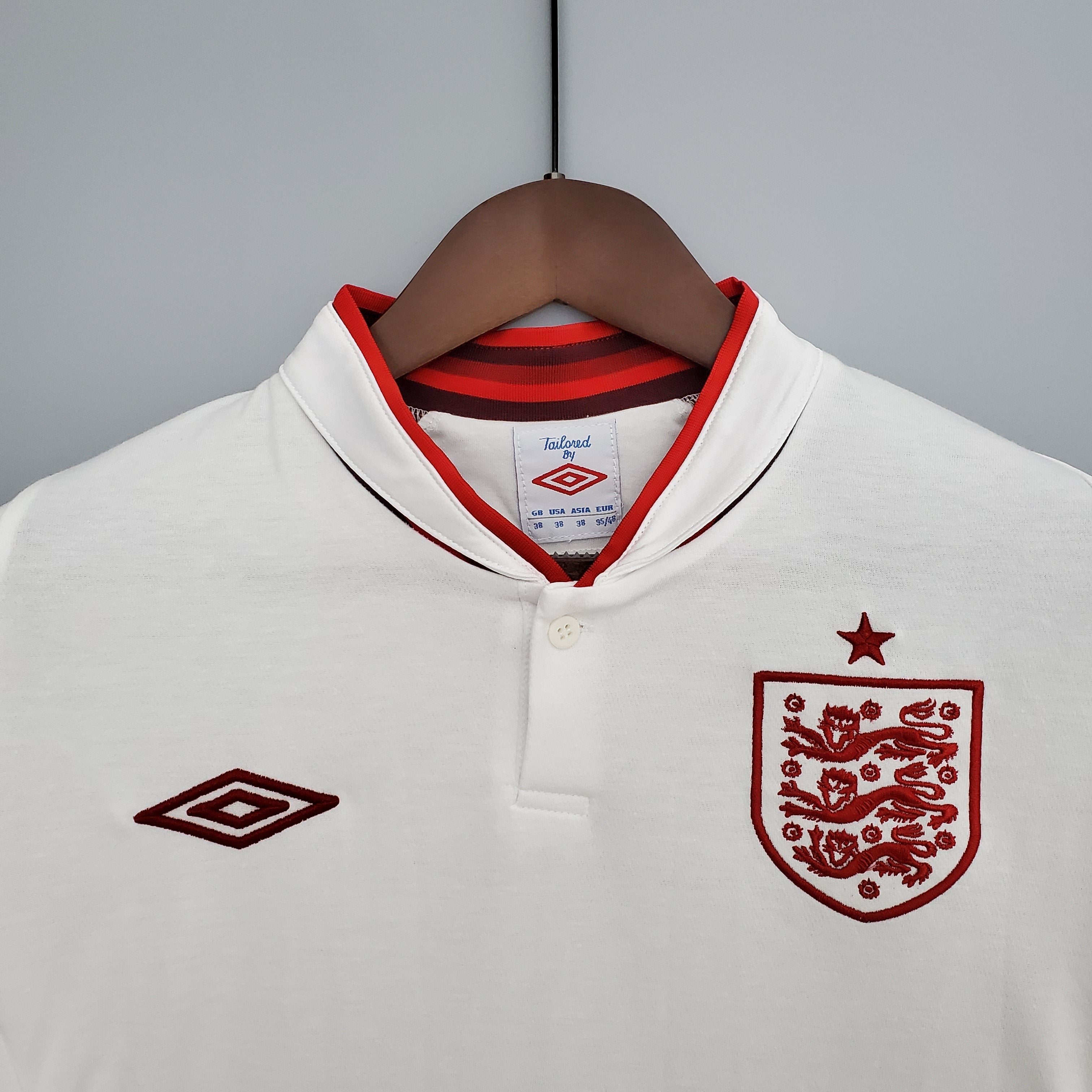 England 12 | Retro Home