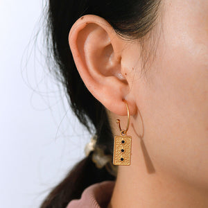 EIGHTAWNSTAR EARRINGS