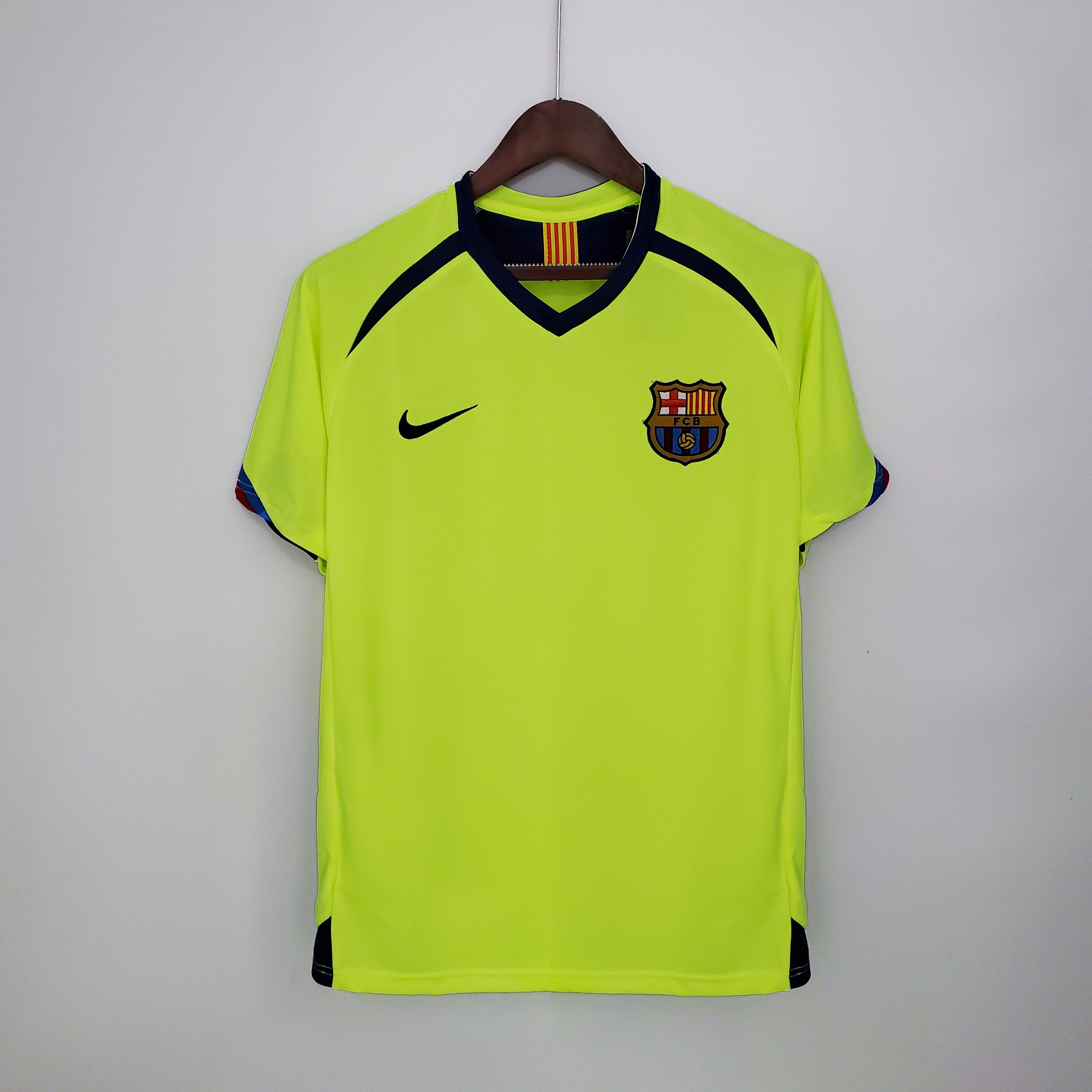 Barcelona 05-06 | Retro Away